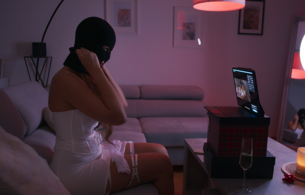 Virtuální přítelkyně