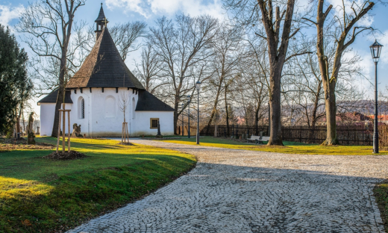 Kamenosochařské památky regionu