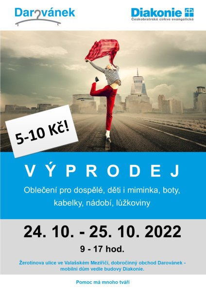 Výprodej v dobročinném obchůdku Darovánek